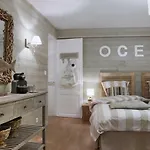 La Maison Au-dessus Des Voiles