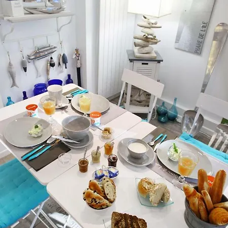 La Maison Au-dessus Des Voiles Bed & Breakfast
