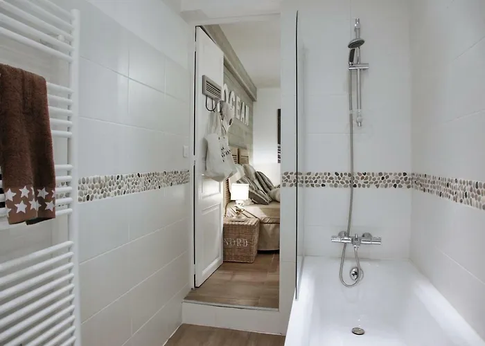 Gasthuis La Maison Au-dessus Des Voiles